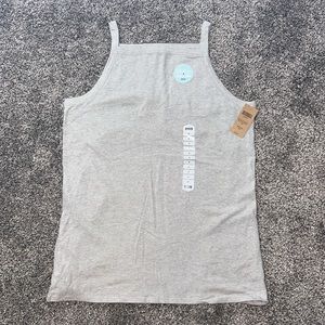 *NWT* Duluth High Neck No Yank Tank